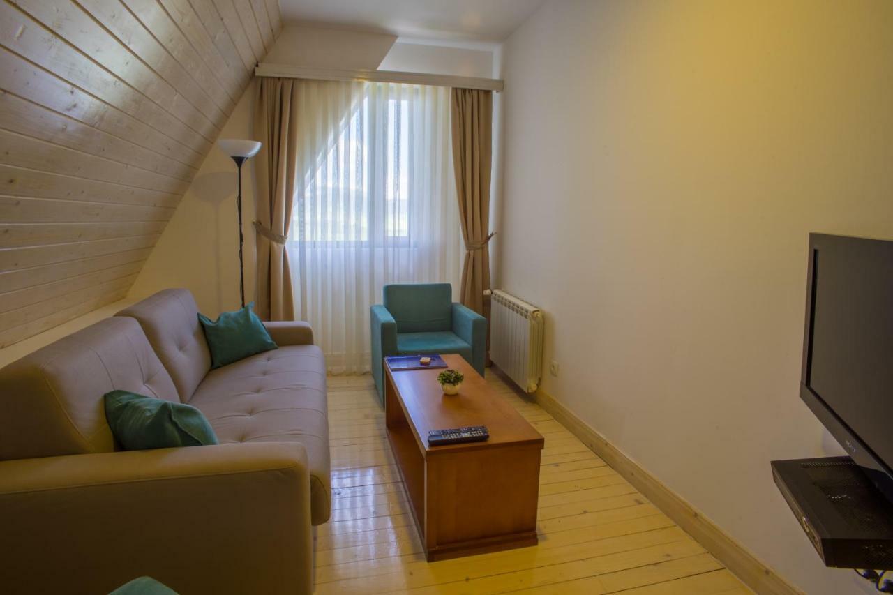 Polar Star Hotel 3*